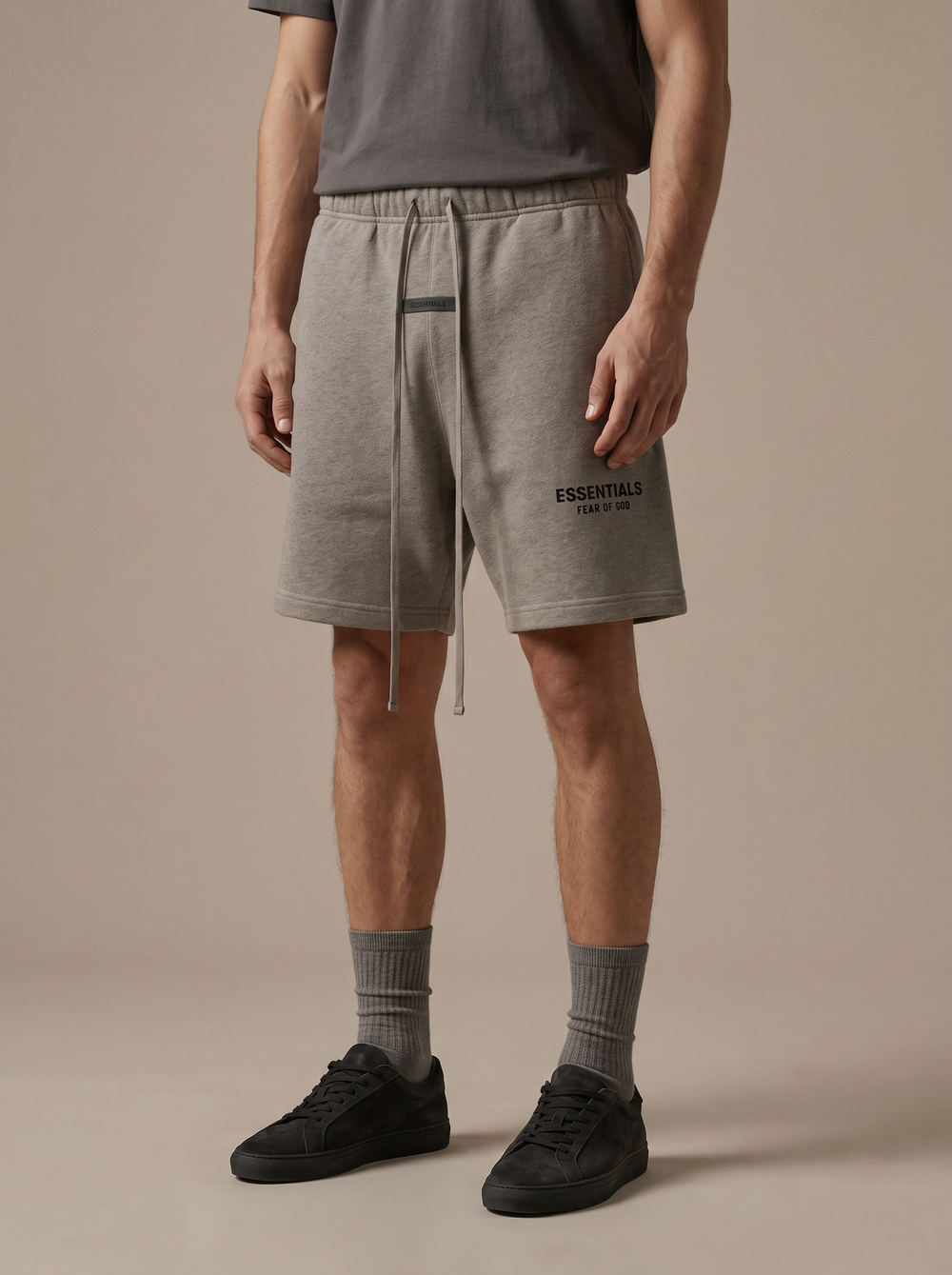 Essentials Classic Sweatshort Homestead Heather — on model